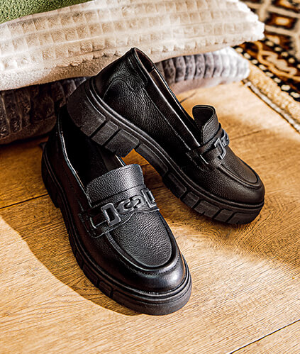 Mocassins Femme Confort cuir noir semelle épaisse crantée amovible - Pédiconfort X Valgril 